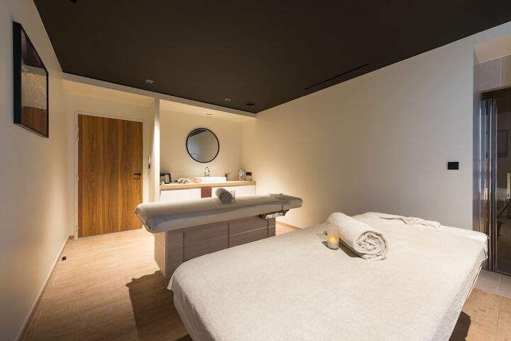 Room 42 of 72