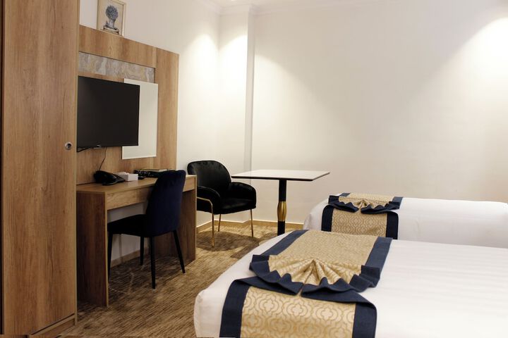 Room 35 of 53