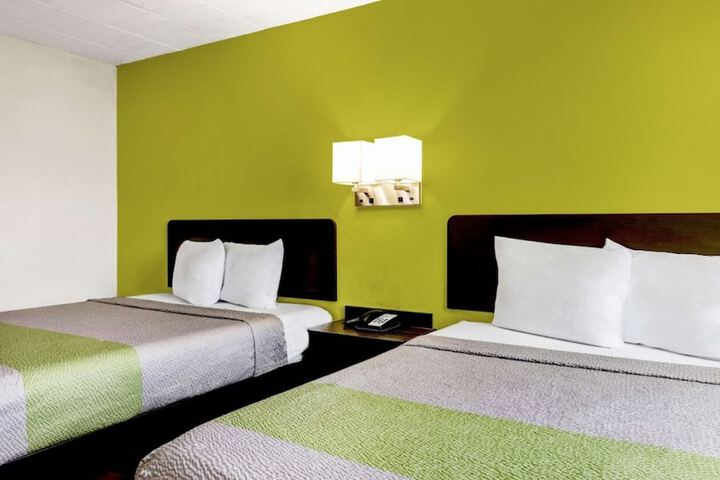 2 Queen Beds (7 of 7)
