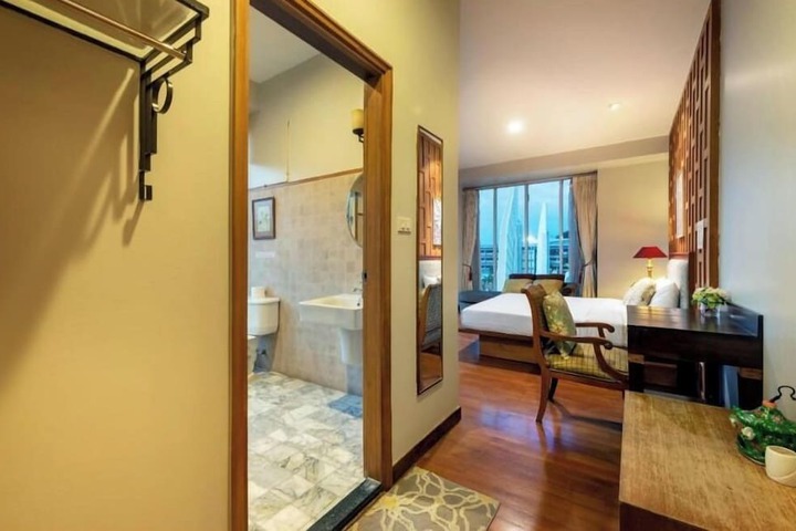 Room 5 of 29