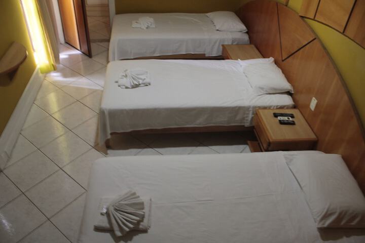Room 16 of 40