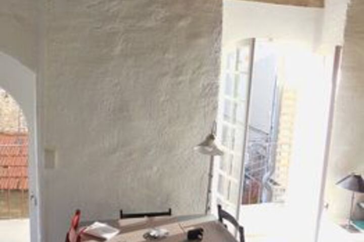 Room 21 of 28