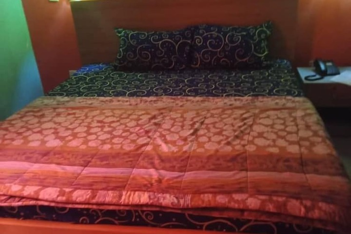 Room 3 of 20