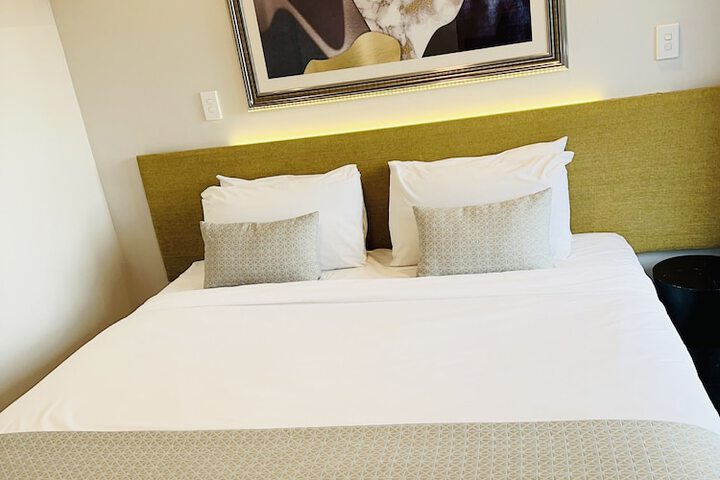 Room 8 of 25