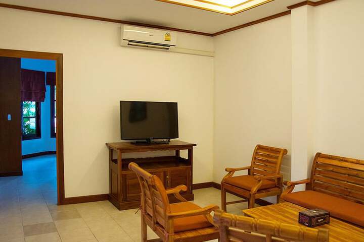 Room 27 of 72