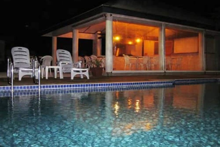 Hotel Pool