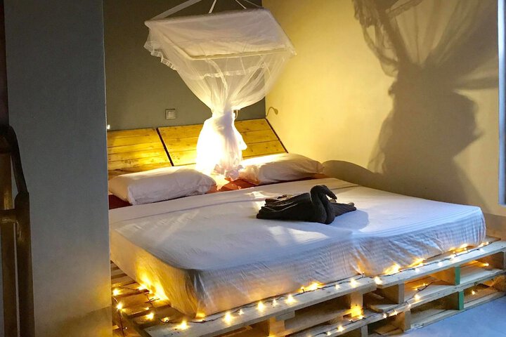 Room 4 of 28