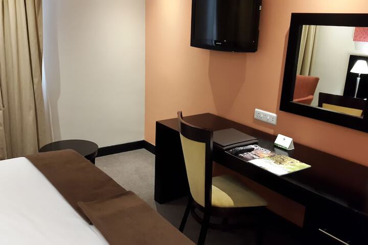 Room 22 of 118