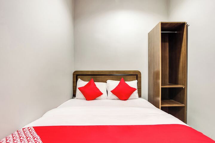 Room 28 of 54