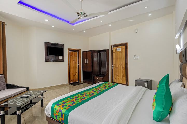 Room 20 of 49