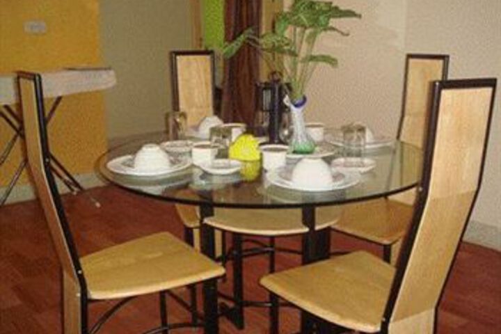 Dining 3 of 27