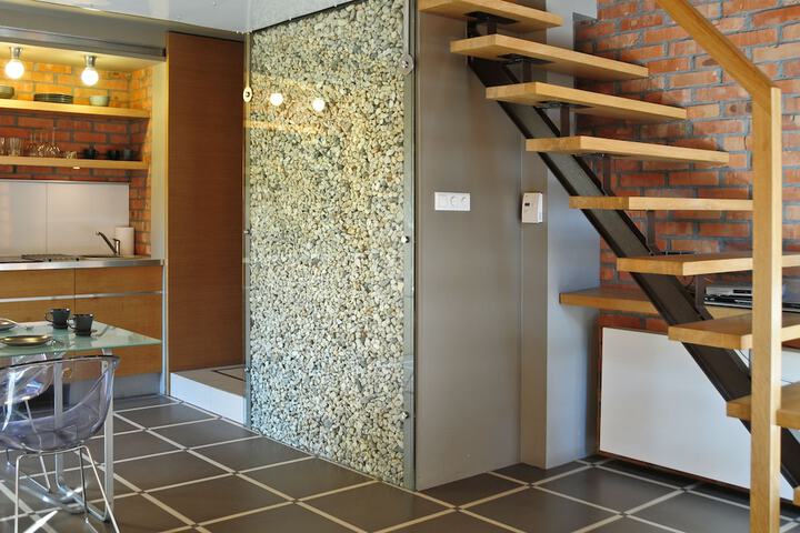 Room 15 of 39