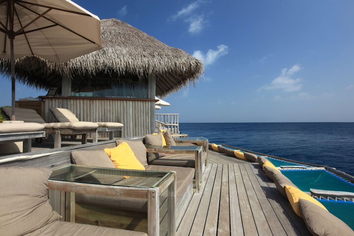 Sundeck 360 of 376