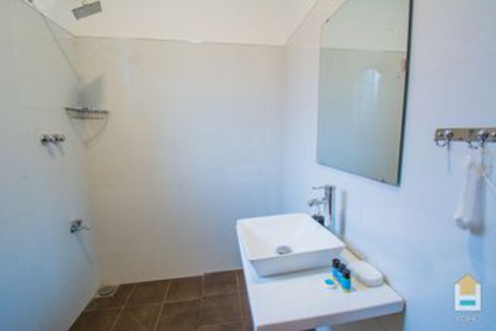 Room 9 of 25