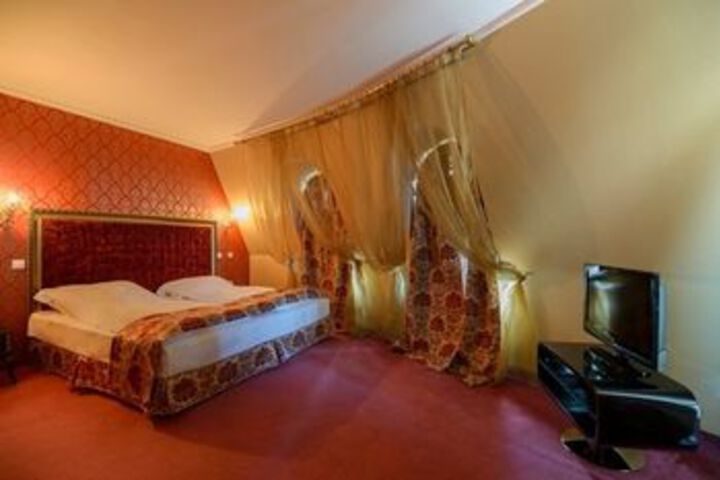 Room 4 of 21
