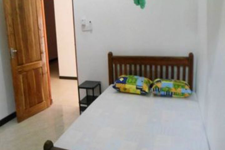 Room 6 of 15