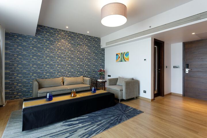 Room 9 of 27