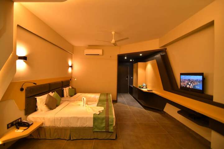Room 8 of 29