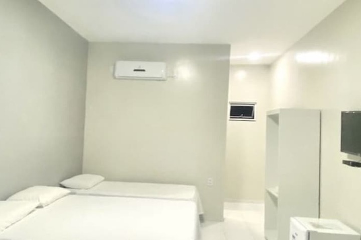 Room 6 of 13