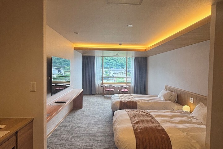 Room 14 of 48