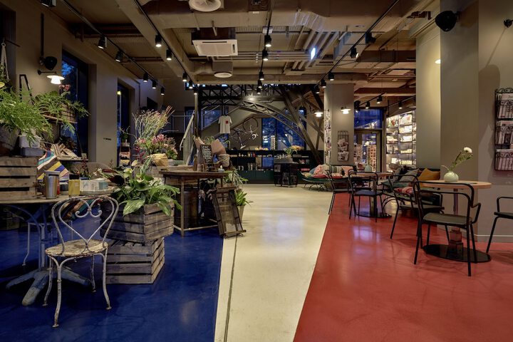 Lobby sitting area