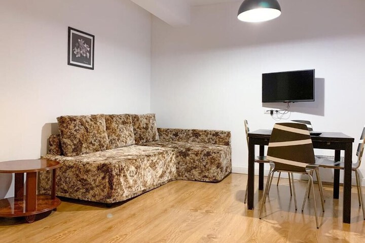 Room 28 of 36