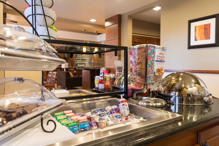 Breakfast/Coffee Service 74 of 105