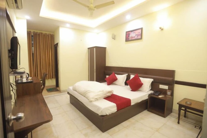 Room 4 of 46