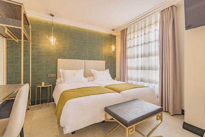 Room 33 of 57