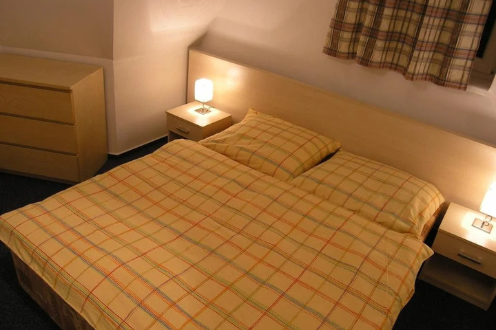 Room 2 of 22