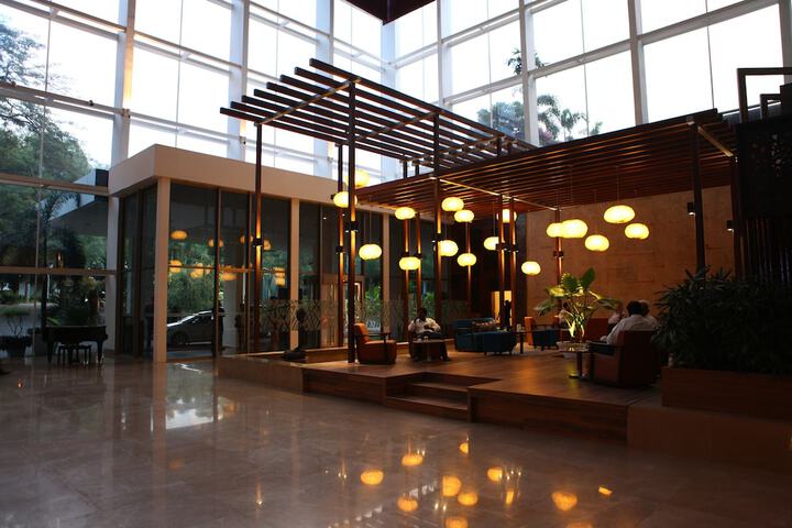 Hotel 2 of 106