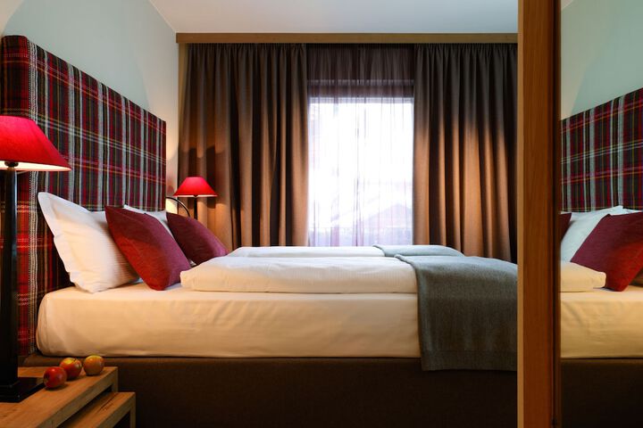 Room 4 of 78
