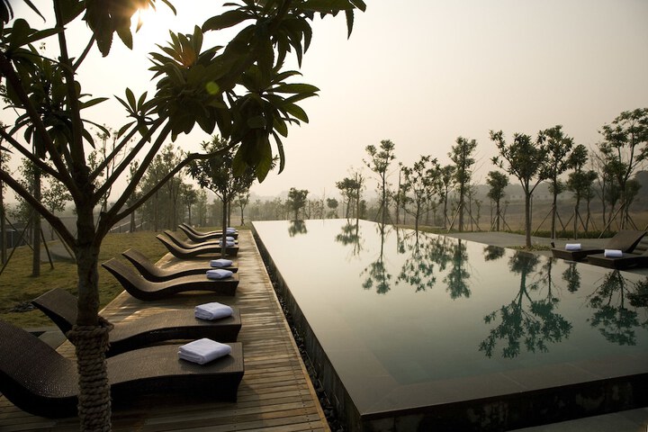 Pool Hotel