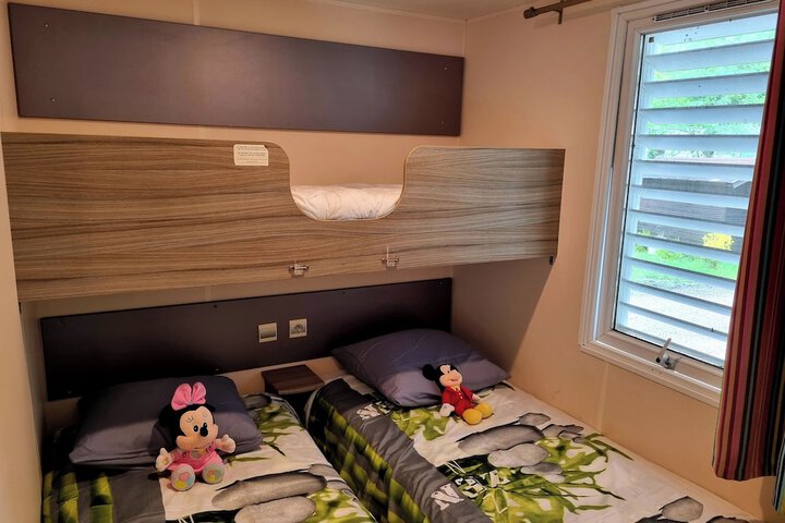 Room 13 of 117