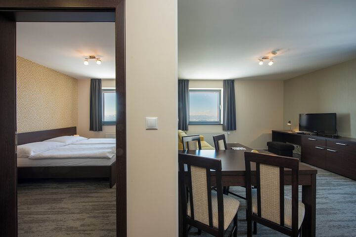 Room 65 of 126