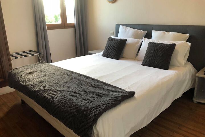 Room 15 of 54