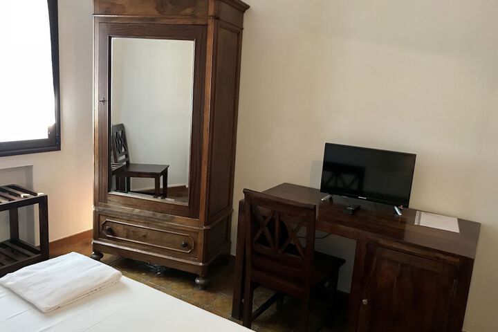 Room 10 of 47