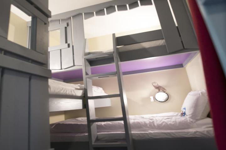 Room 42 of 83