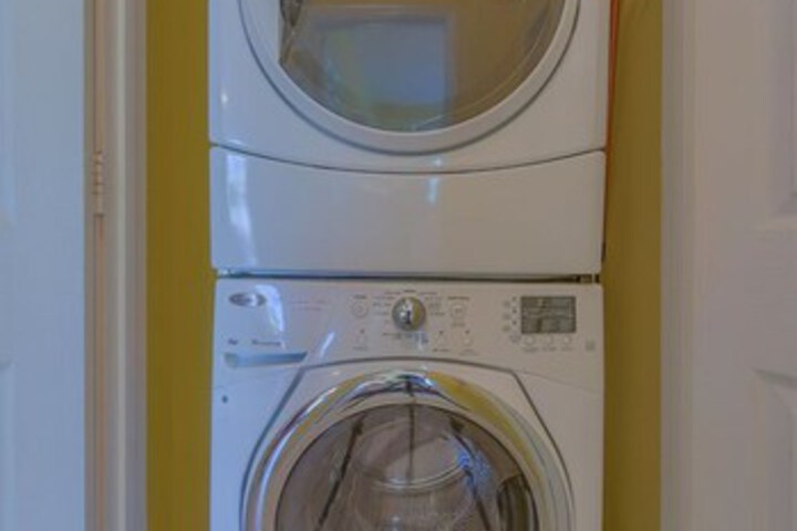 Laundry 17 of 41