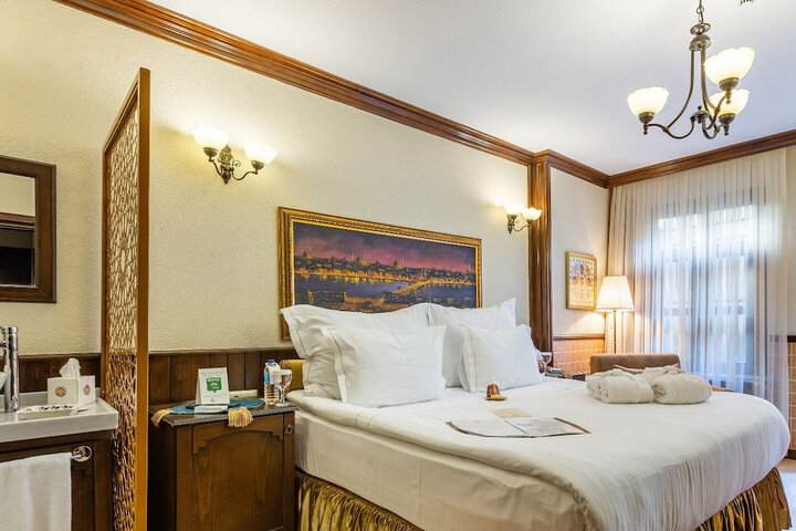 Room 43 of 111