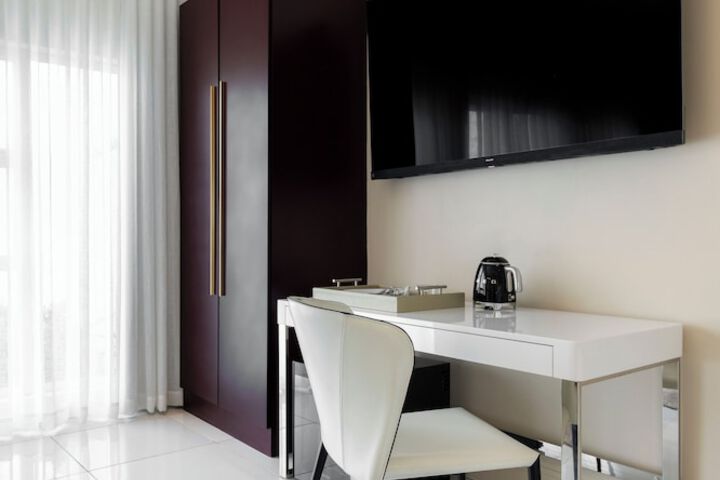 Room 13 of 29
