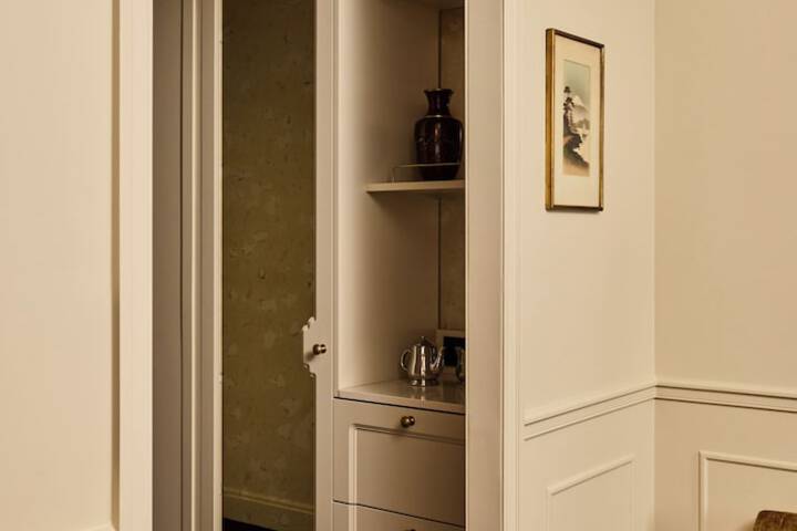 Room 22 of 43