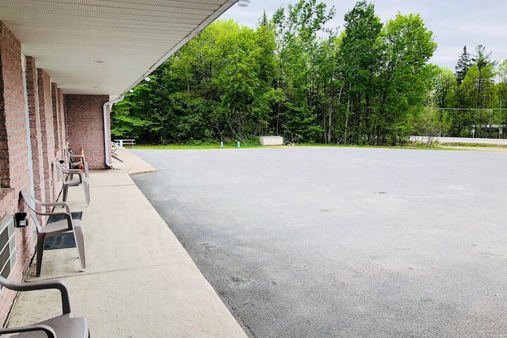 Property Grounds 34 of 39