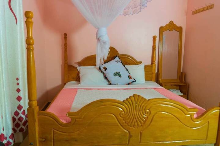 Room 4 of 53