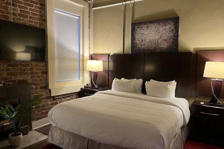 Room 8 of 20