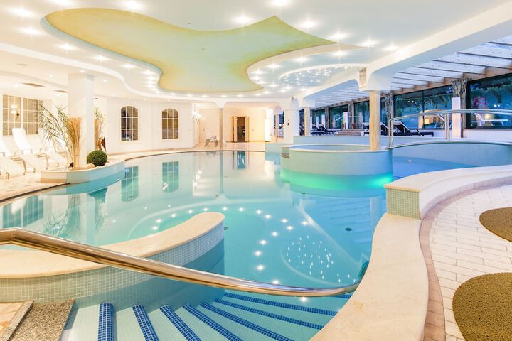 Pool 52 of 130