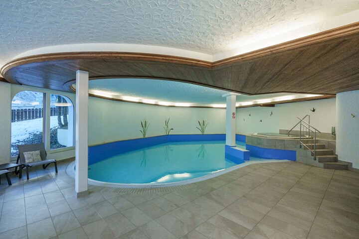Pool 54 of 102