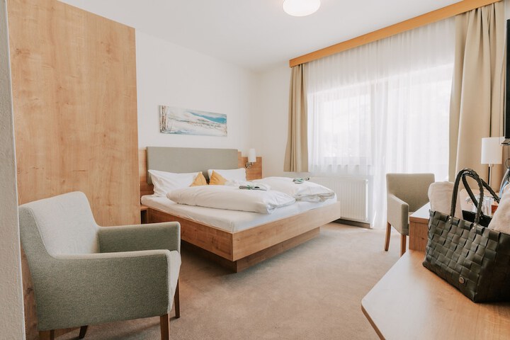 Room 9 of 27