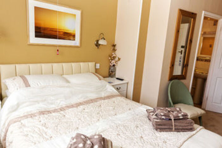 Room 11 of 23