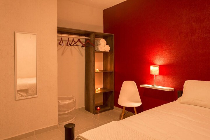 Room 4 of 24